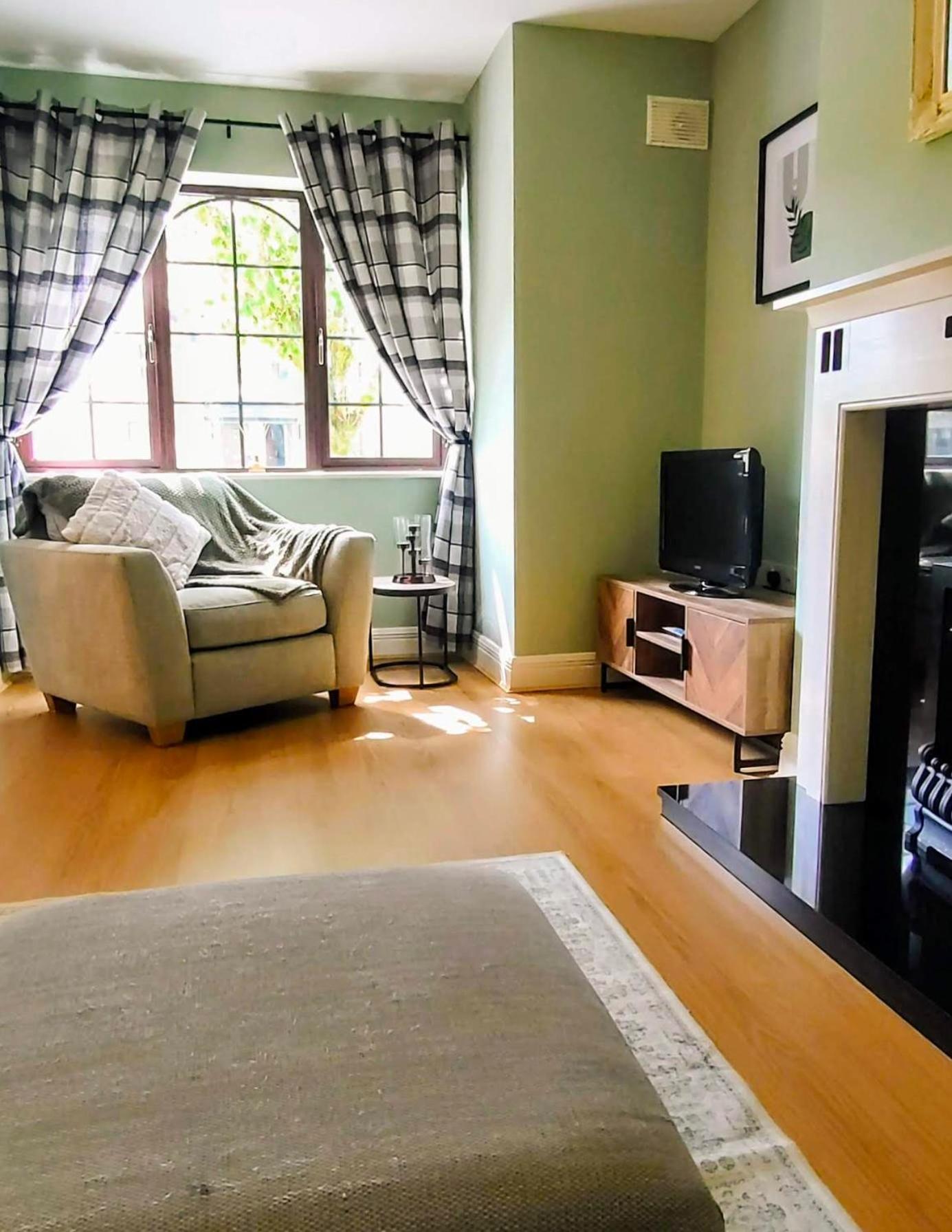 Rynn Haven - Enchanting Townhouse Lough Rynn Mohill Ngoại thất bức ảnh